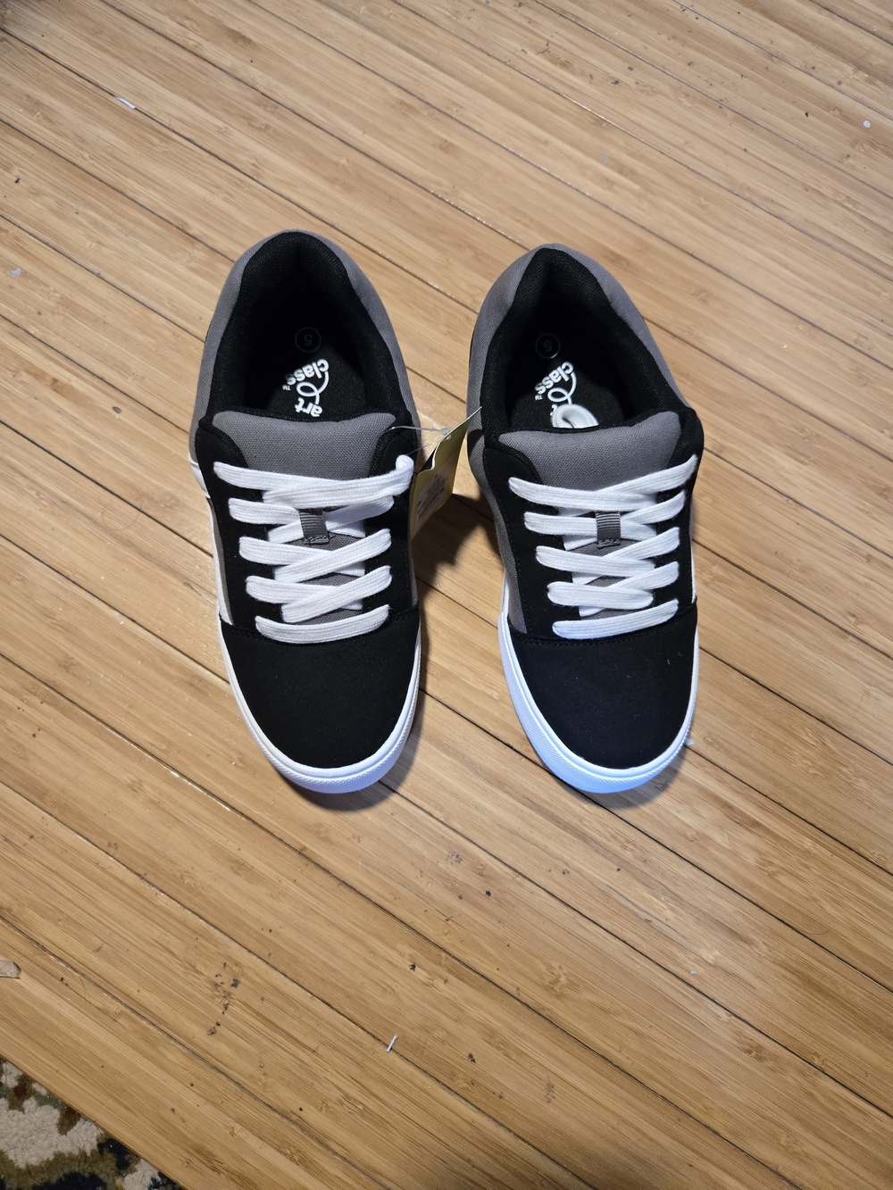 Men New Art Class sneakers in size 5. - Picture 7 of 7